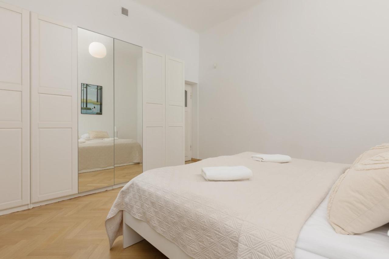 Family Apartment Freta Warsaw Old Town By Noclegi Renters Exteriör bild